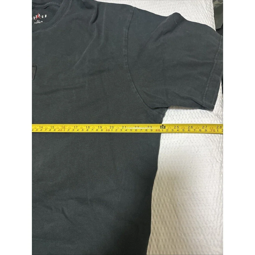 Nike Jordan Essentials Men's Black  Loose Fit T-Shirt XL